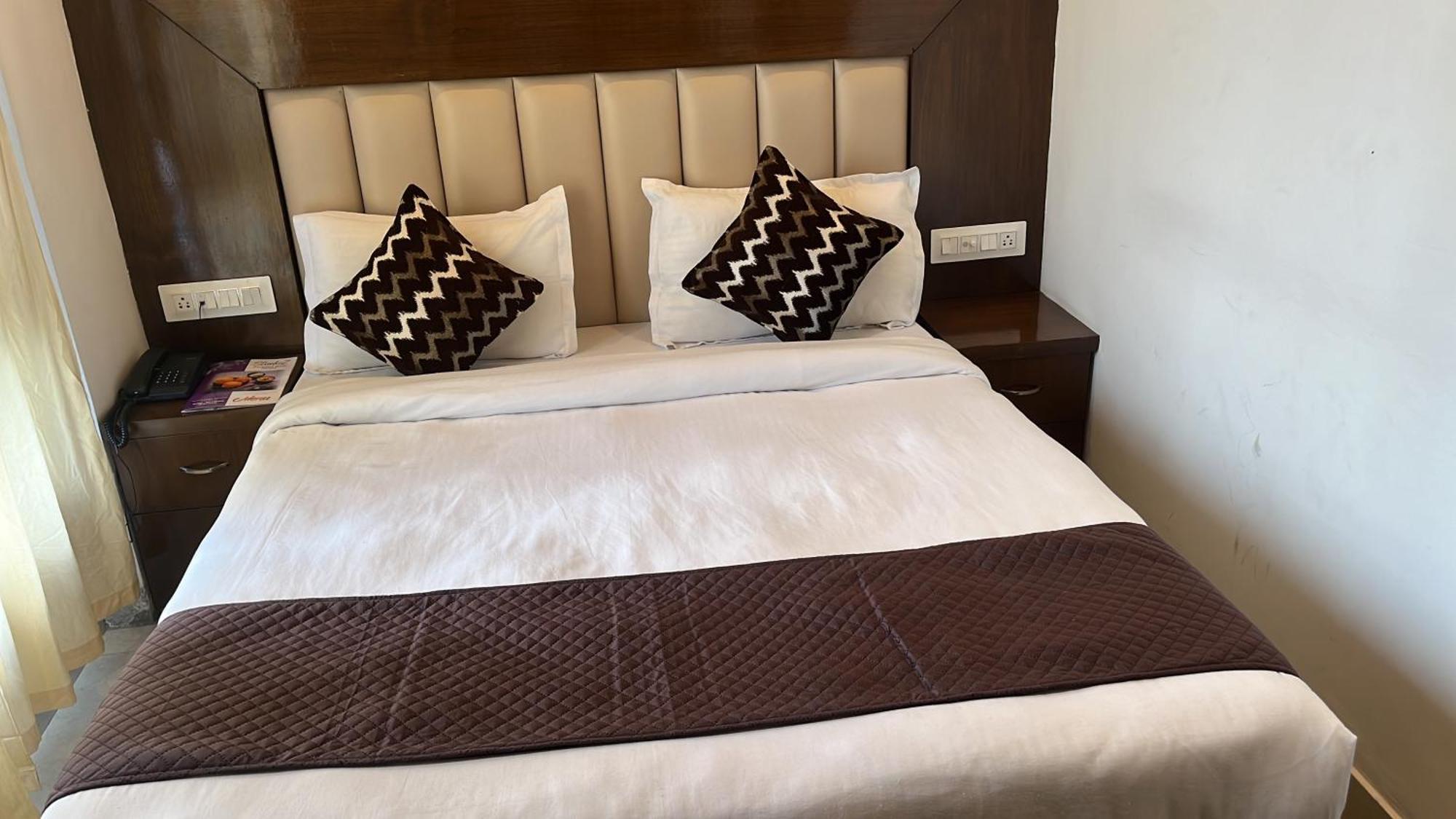 Studioz Paradise Hills Mussoorie Bagian luar foto