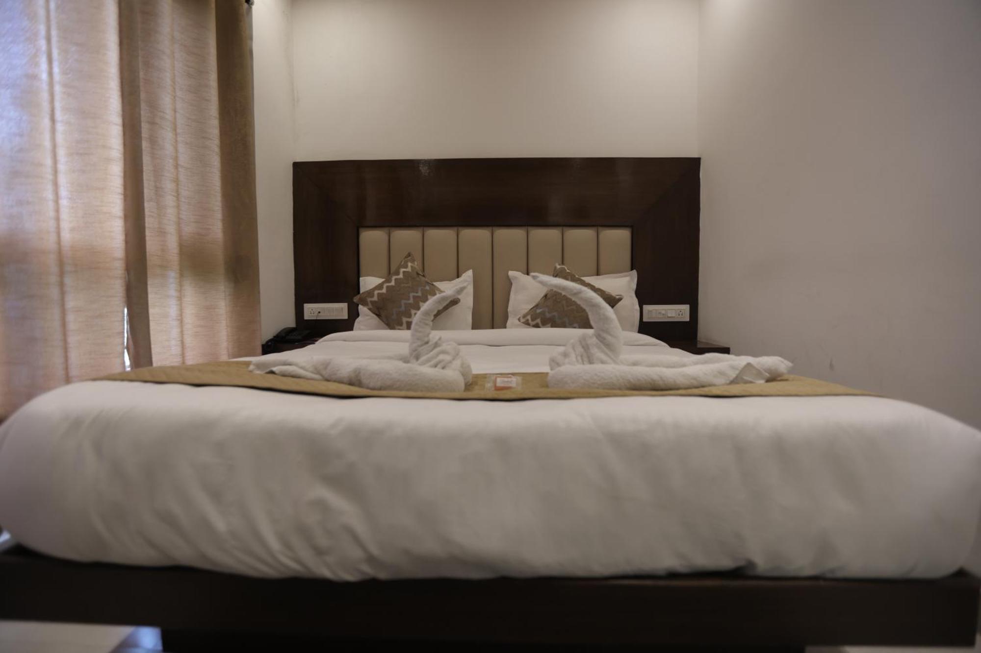 Studioz Paradise Hills Mussoorie Bagian luar foto