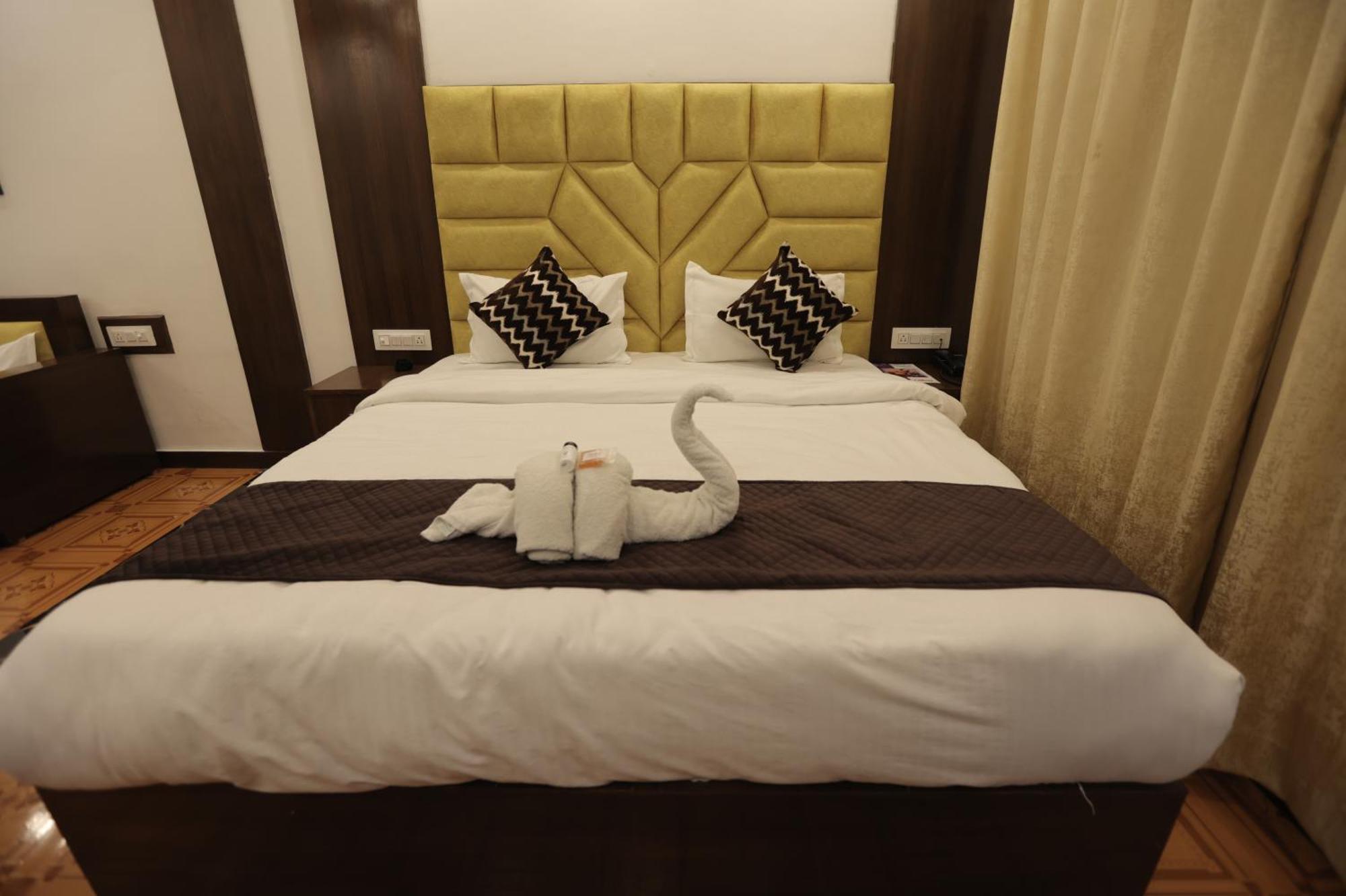 Studioz Paradise Hills Mussoorie Bagian luar foto